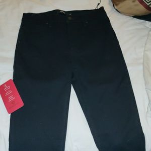 Womans Hudson Skinny Jeans sz 28